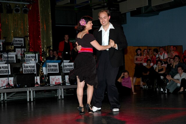 min 2005 11 12 fous swing 186